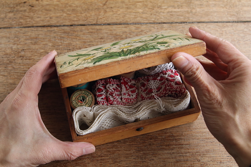 デイジーのモシュリンヌボックス　brighton ドイツ アンティークストリュフ