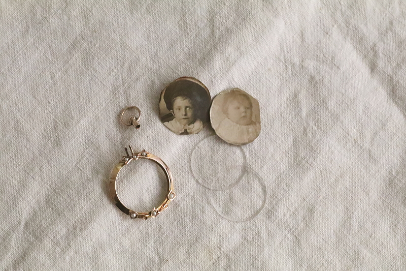 エドワーディアン　ゴールドロケットペンダント　イギリス　アンティークストリュフ