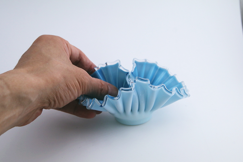 ブルーのグラスバスケット　フランス　アンティークストリュフ