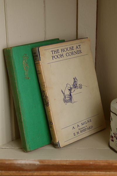  プー横丁にたった家 A.A.ミルン　くまのプーさん　THE HOUSE AT POOH CORNER　イギリス　アンティークストリュフ 20260602