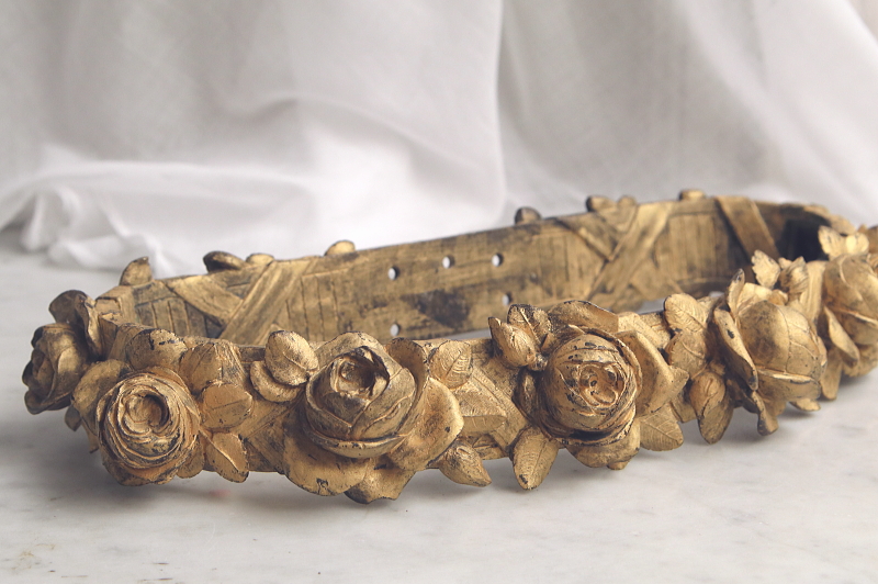 ブロンズの薔薇の天蓋装飾　フランス　アンティークストリュフ