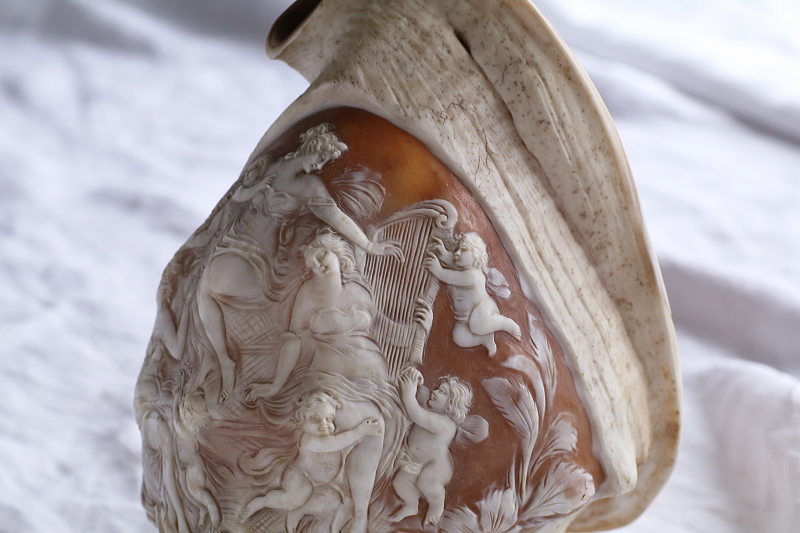 サードニクスシェルカメオのオブジェ　ランプシェード　イタリア　アンティークストリュフ