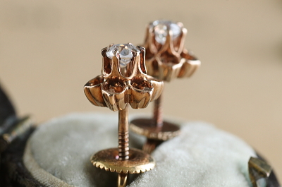 オールドマインカットダイヤモンドピアス　フラワーイヤリング　ヨーロッパ アンティークストリュフ