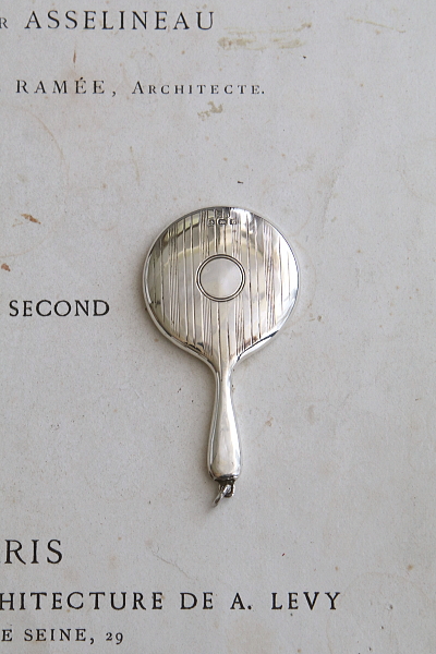 スモールシルバーハンドミラー　イギリス　アンティークストリュフ