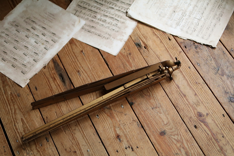 フォールディングミュージックスタンド　generation　イギリス