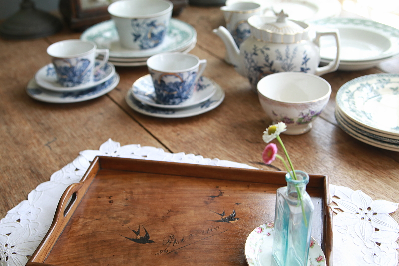 ツバメのオリーブウッドトレイ　フランス　アンティークストリュフ