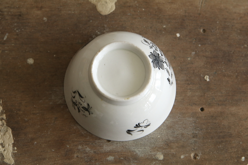 アーリーヴィクトリアン　ティーボウルソーサー　草花文　アンティークストリュフ