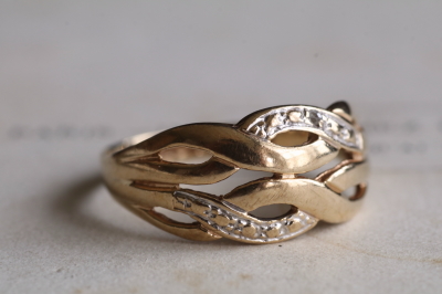  ワンポイントダイヤ　ヴィンテージリング　イギリス　アンティークストリュフ