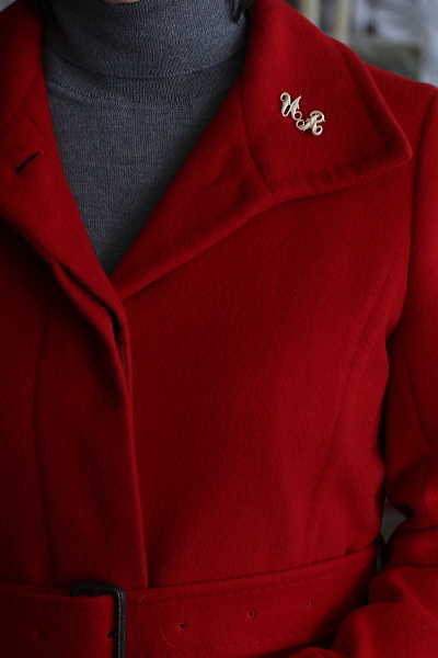 カーヴ度アイボリー　ピンブローチ　アンティークジュエリー　ヴィンテージアクセサリー　イギリス　アンティークストリュフ 20251216