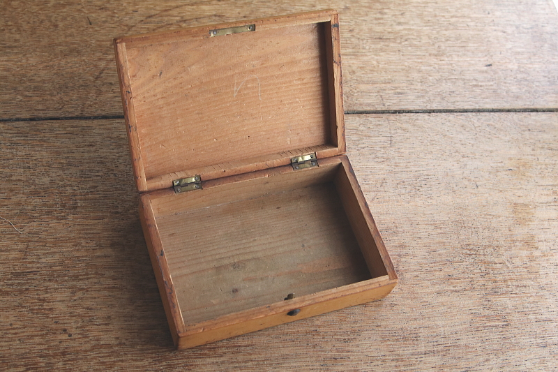 デイジーのモシュリンヌボックス　brighton ドイツ アンティークストリュフ