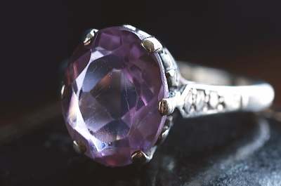 オーバルカットアメシスト　シルバーリング　イギリス　アンティークストリュフ