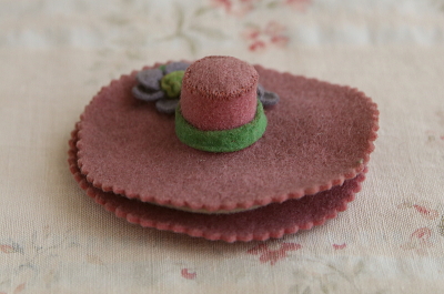 帽子のシンブル&ニードルケース　イギリス　アンティークストリュフ