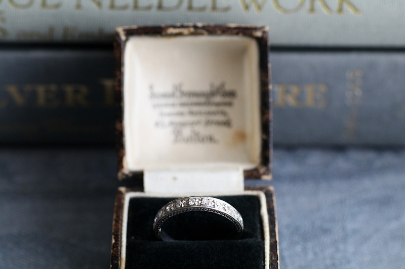 シングルカットダイヤモンド　ハーフエタニティリング　エンゲージ　イギリス　アンティークストリュフ 2026020306