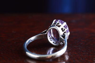 オーバルカットアメシスト　シルバーリング　イギリス　アンティークストリュフ