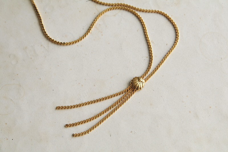 シェルパターン　ゴールドトーンメタルネックレス　コスチュームジュエリー　イギリス アンティークストリュフ