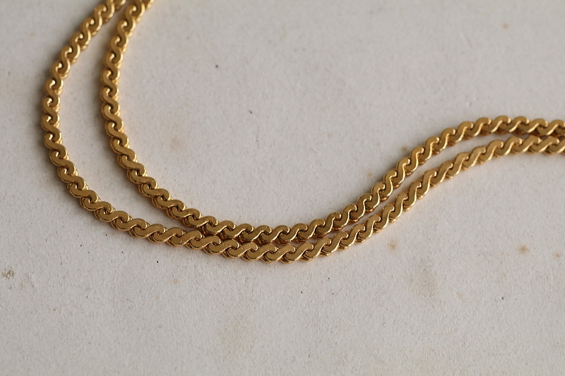 シェルパターン　ゴールドトーンメタルネックレス　コスチュームジュエリー　イギリス アンティークストリュフ