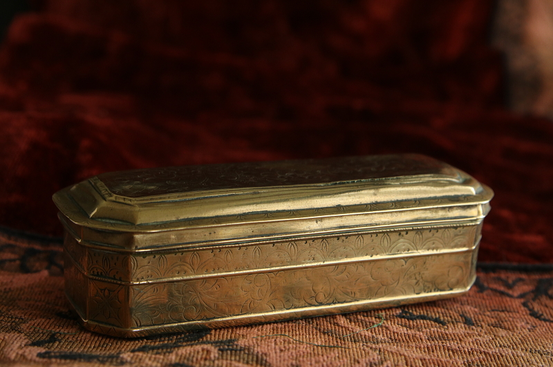 花唐草のブラスケース　ジョージアン　イギリス アンティークストリュフ