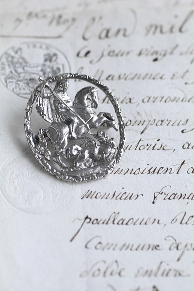 セントジョージ　ドラゴン　シルバーブローチ　イギリス　アンティークストリュフ 20251217