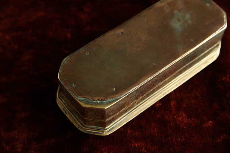 花唐草のブラスケース　ジョージアン　イギリス アンティークストリュフ