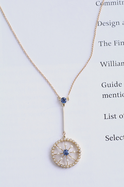 サファイアアンドシードパール　ラヴァリエールネックレス　イギリス