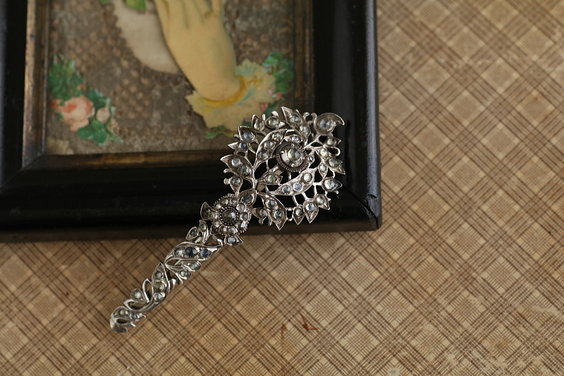 ローズカットストーン　シルバーターバンピン　イギリス アンティークストリュフ