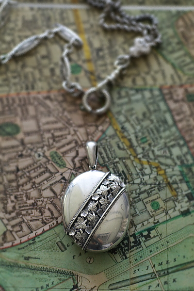 シルバーウォッチチェーンネックレス　アルバティーナ　アンティークジュエリー　ヴィンテージアクセサリー