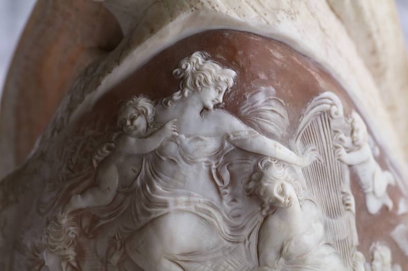 サードニクスシェルカメオのオブジェ　ランプシェード　イタリア　アンティークストリュフ