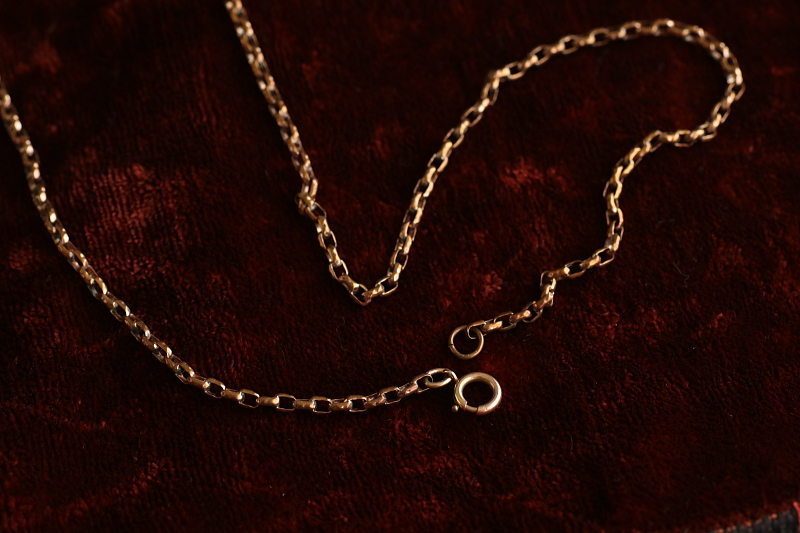 ゴールドトーンメタルチェーンネックレス　ヨーロッパ アンティークストリュフ
