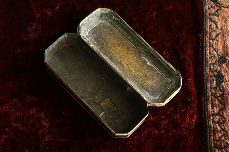 花唐草のブラスケース　ジョージアン　イギリス アンティークストリュフ