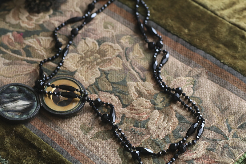 フレンチジェットロングネックレス　ヴィクトリアン　イギリス アンティークストリュフ