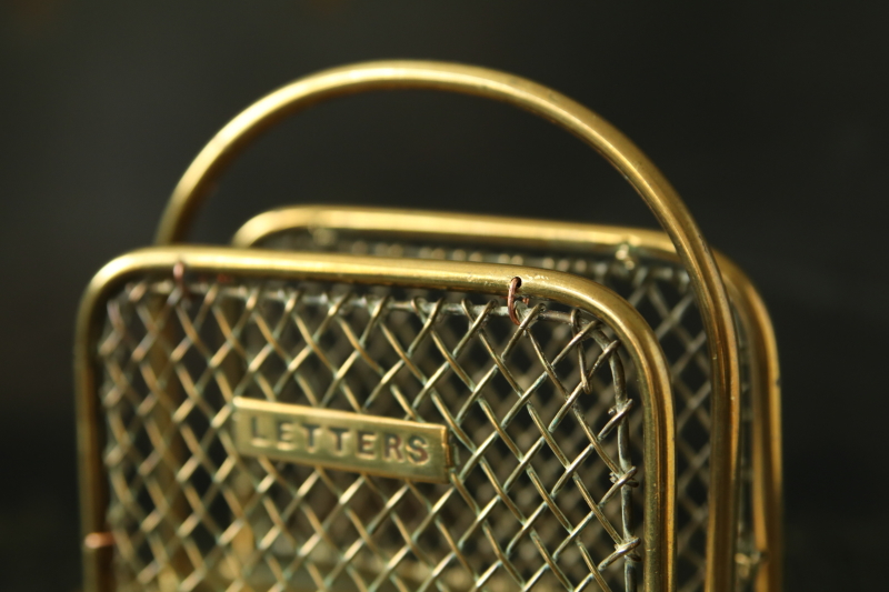 真鍮のレターラック　イギリス　アンティークストリュフ