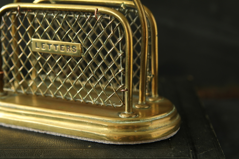 真鍮のレターラック　イギリス　アンティークストリュフ