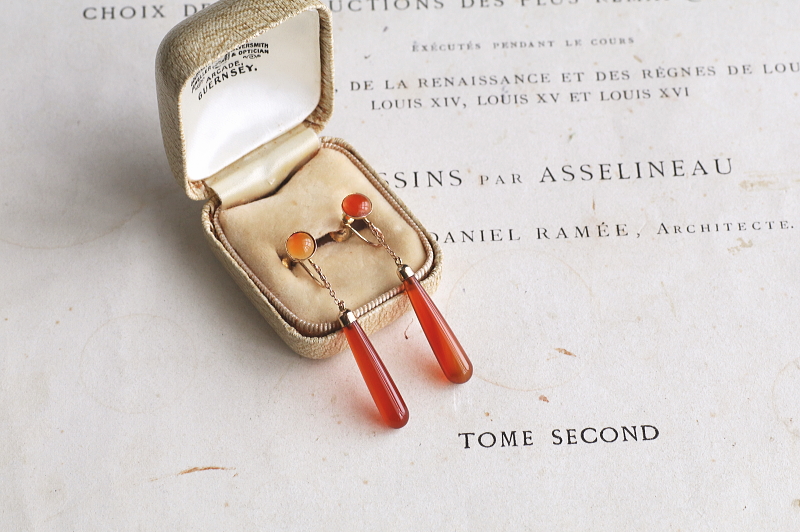 カーネリアンドロップ　ゴールドイヤリング　アンティークストリュフ 2026020306