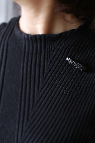 ヴィクトリアンジェットブローチ　アンティークジュエリー　ヴィンテージアクセサリー　アンティークストリュフ