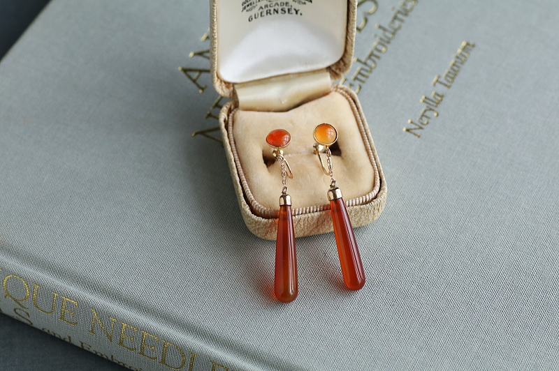 カーネリアンドロップ　ゴールドイヤリング　アンティークストリュフ 2026020306