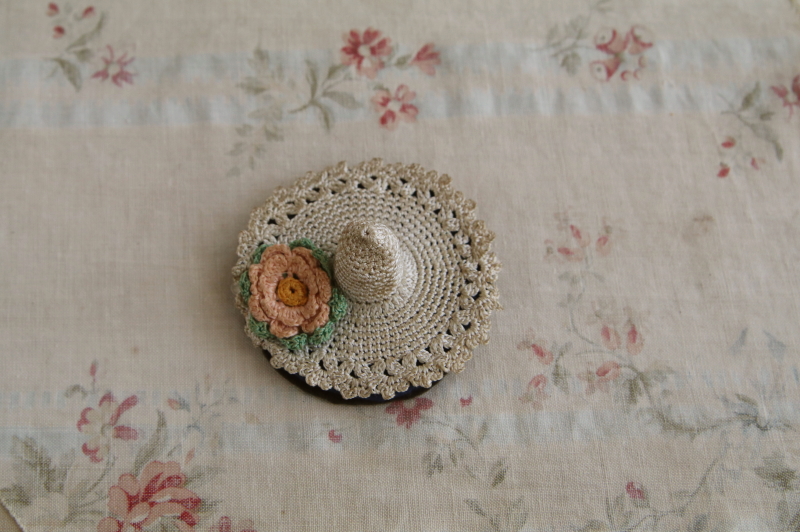 帽子のシンブル&ニードルケース　イギリス　アンティークストリュフ