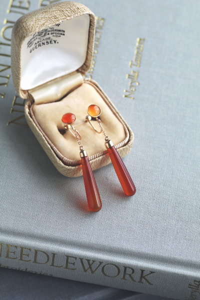 カーネリアンドロップ　ゴールドイヤリング　アンティークストリュフ 2026020306