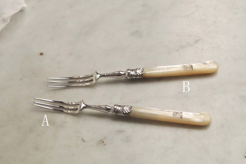 スターリングシルバーデザートフォーク　マザーオブパールハンドル　龍紋　William Gibson & John Lawrence Langman　イギリス　アンティークストリュフ