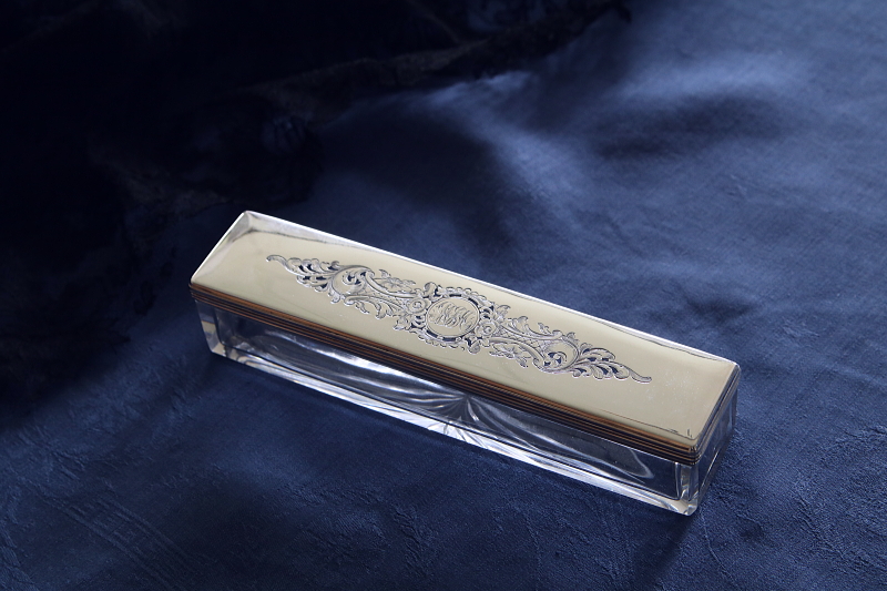 銀蓋のハットピンボックス　イギリス　アーリーヴィクトリアン　アンティークストリュフ