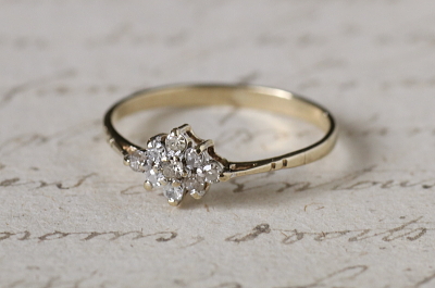 メレダイヤ　ダイヤシェイプリング　イギリス　アンティークストリュフ