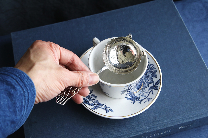 ピアスドワーク　シルバーティーストレーナー　イギリス　アンティークストリュフ