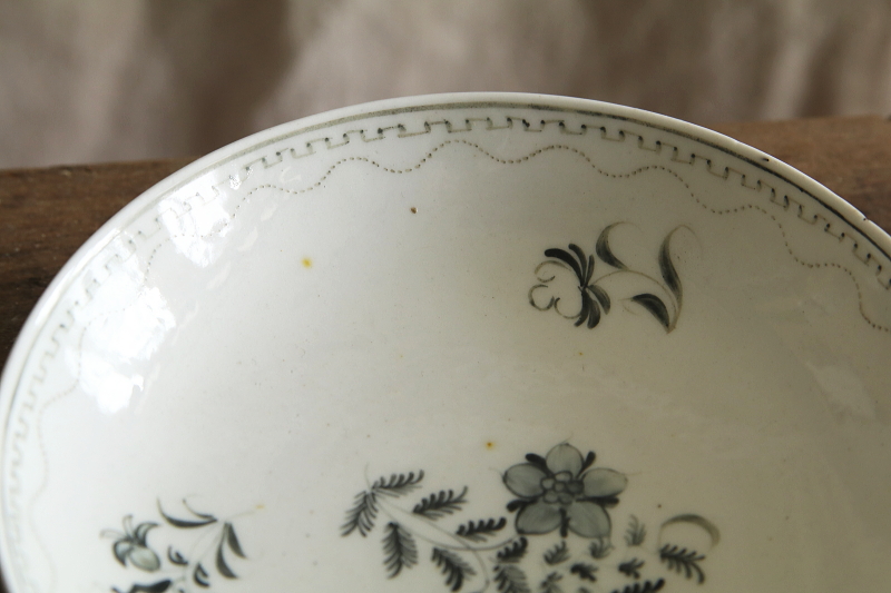 アーリーヴィクトリアン　ティーボウルソーサー　草花文　アンティークストリュフ