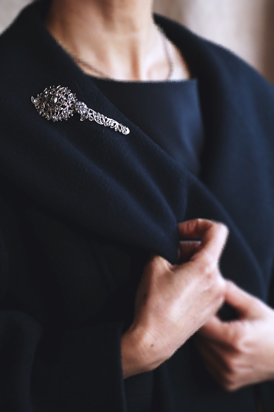 ローズカットストーン　シルバーターバンピン　イギリス アンティークストリュフ