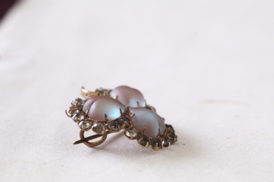 サフィレットブローチ　ヴィクトリアン　イギリス アンティークストリュフ