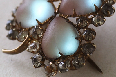 サフィレットブローチ　ヴィクトリアン　イギリス アンティークストリュフ