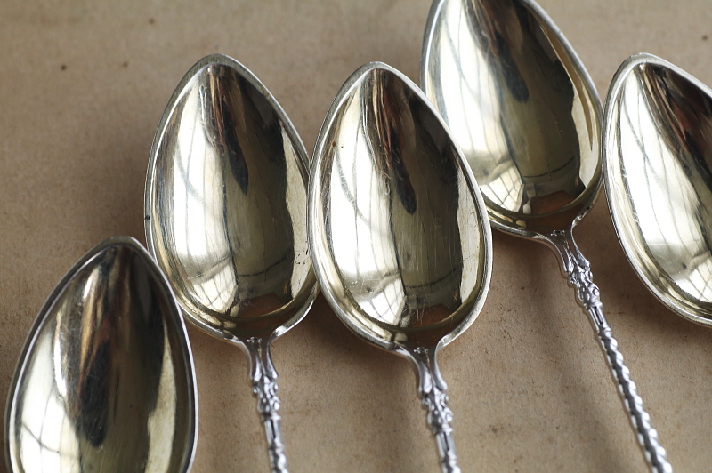 神像のシルバーティースプーン　オーストリア　アンティークストリュフ