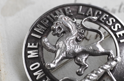 シルバースコティッシュクランバッジ　イギリス　アンティークストリュフ 20251217