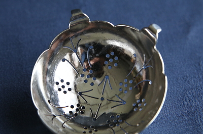 ピアスドワーク　シルバーティーストレーナー　イギリス　アンティークストリュフ