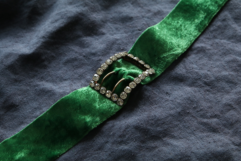 オールドマインカットペースト　ヴィクトリアンバックル　ヨーロッパ アンティークストリュフ