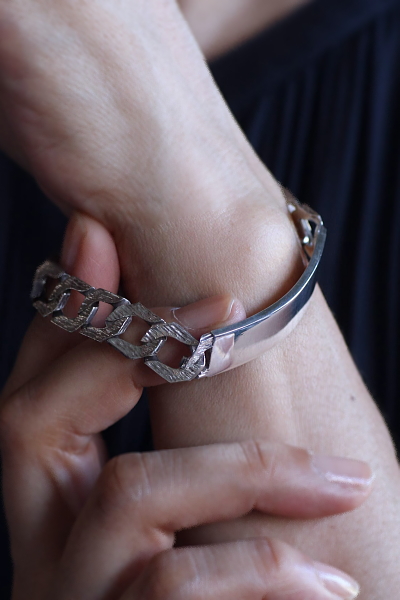 スターリングシルバー　IDブレスレット　イギリス　アンティークストリュフ